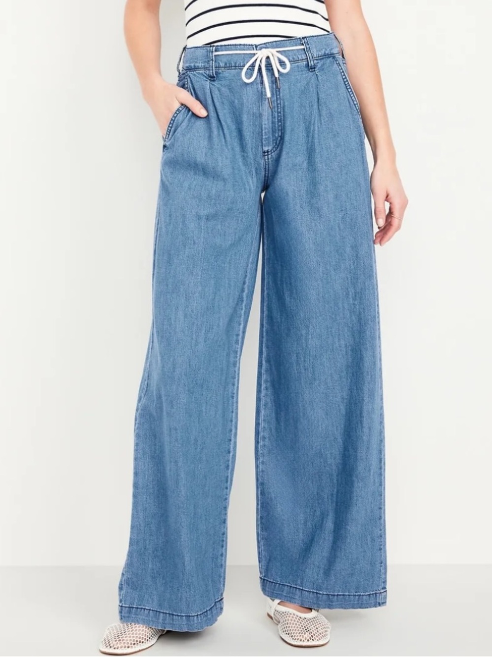 Old Navy Women 2 Blue Denim Drawcord High-Waisted Super Wide Leg Drapey Jeans